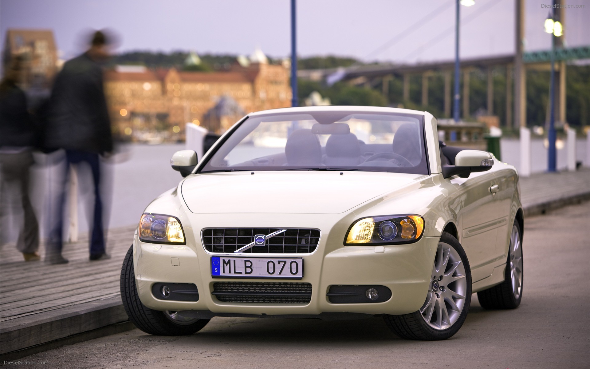 Volvo C70 2009